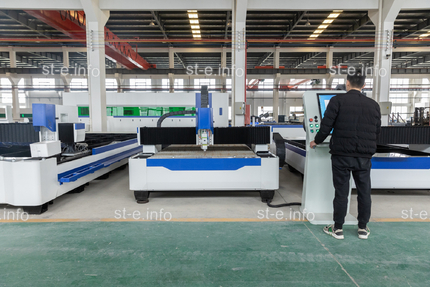 ЛАЗЕРНЫЙ СТАНОК ДЛЯ РЕЗКИ МЕТАЛЛА ST-6020R (6000*2000мм) 1,5kWt RAYCUS - st-e.info - Брянск